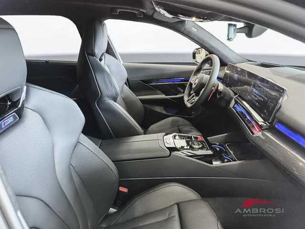 BMW Serie 5 nuova a Viterbo (11)