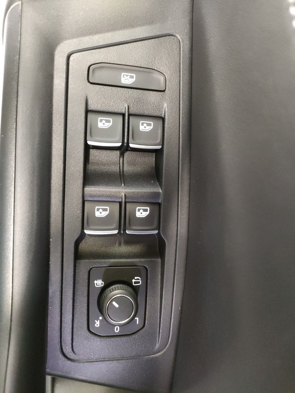 Volkswagen T-Roc nuova a Bologna (9)