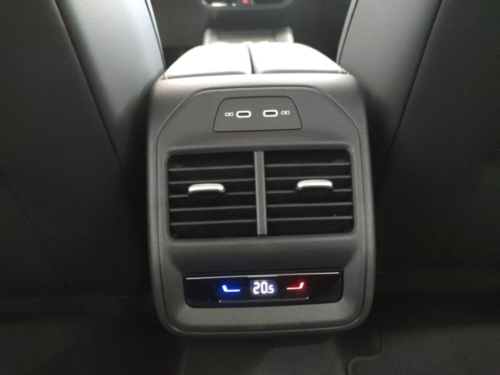 Volkswagen Passat nuova a Bologna (16)