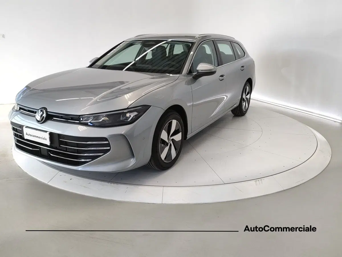 Volkswagen Passat nuova a Bologna (3)