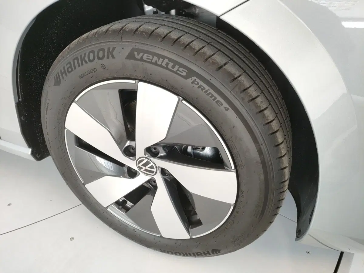 Volkswagen Passat nuova a Bologna (7)