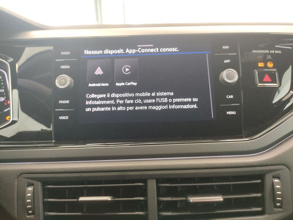Volkswagen Taigo nuova a Bologna (13)