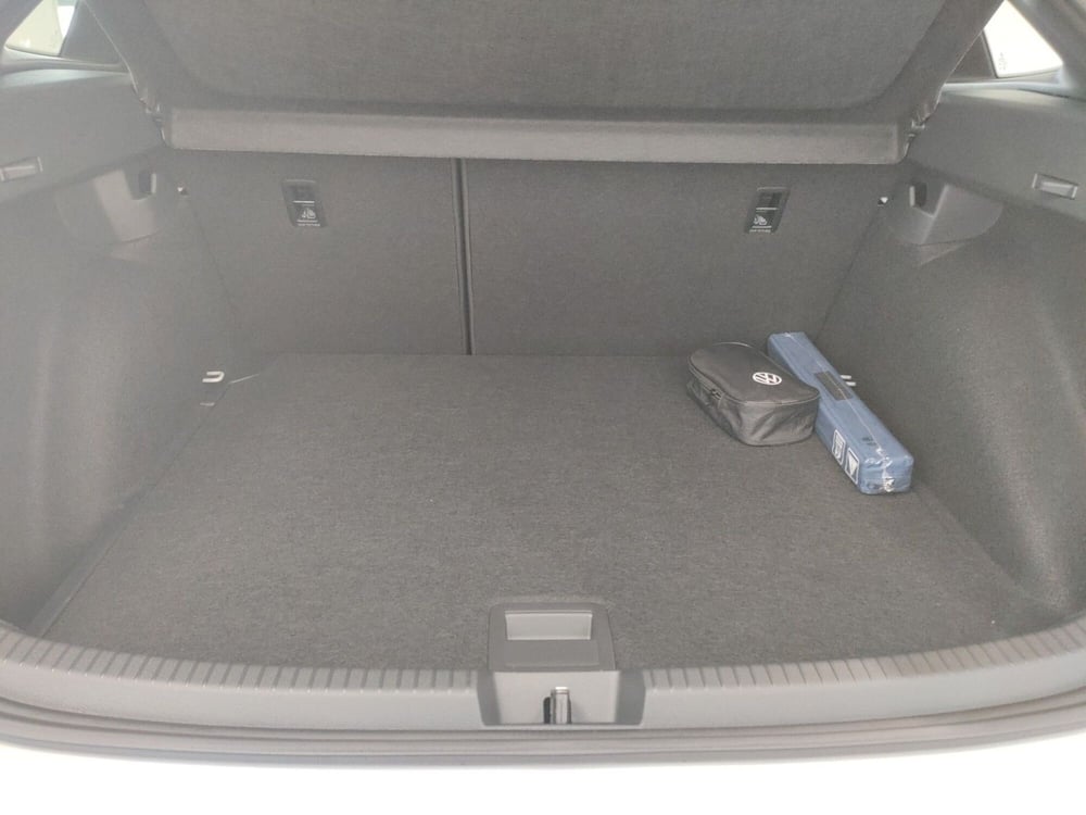 Volkswagen Taigo nuova a Bologna (17)