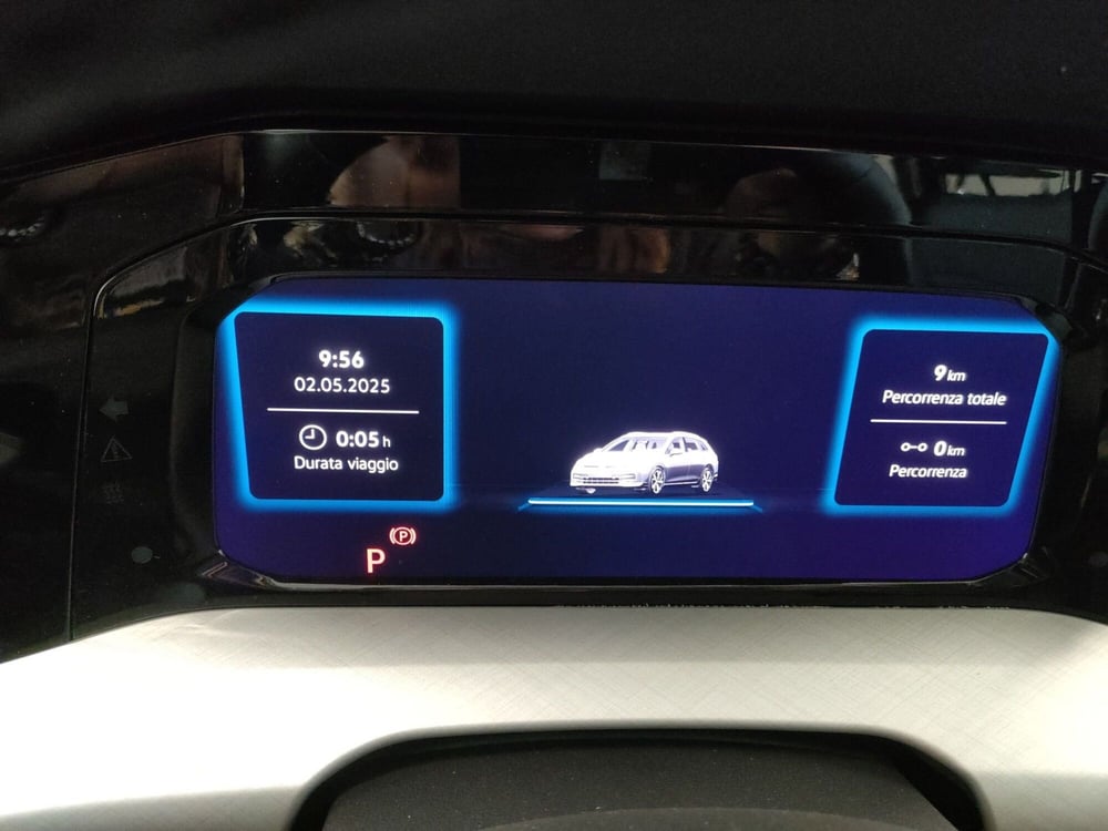 Volkswagen Golf Variant nuova a Bologna (12)