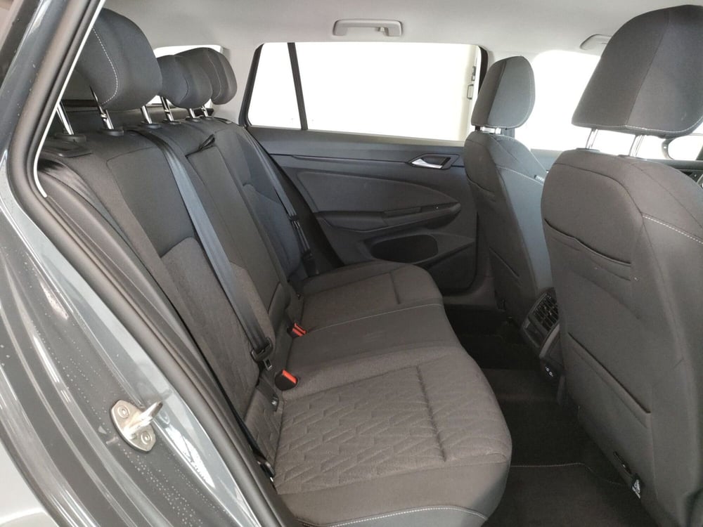 Volkswagen Golf Variant nuova a Bologna (19)