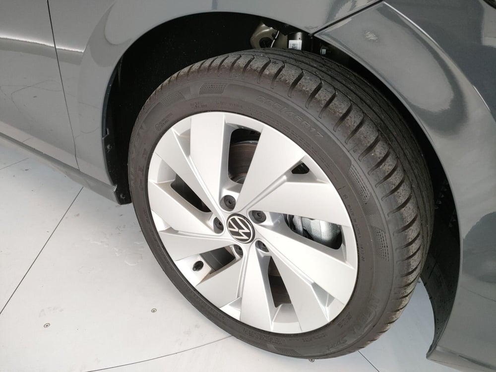 Volkswagen Golf Variant nuova a Bologna (7)