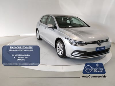 Volkswagen Golf 1.0 eTSI EVO DSG Life del 2024 usata a Bologna