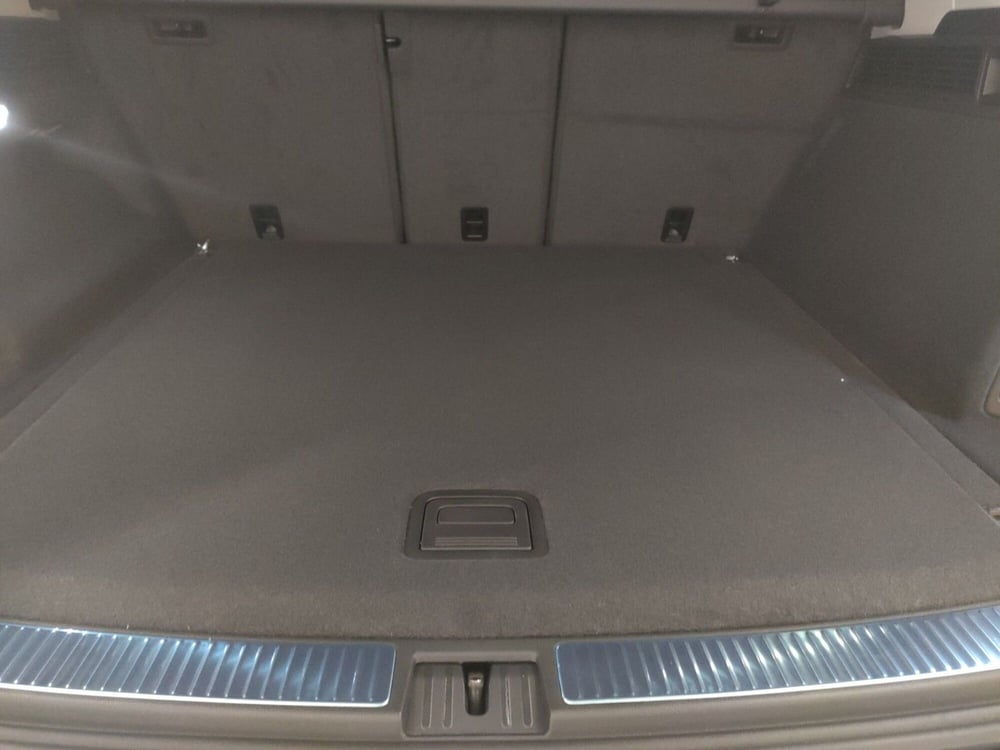 Volkswagen Touareg nuova a Bologna (12)