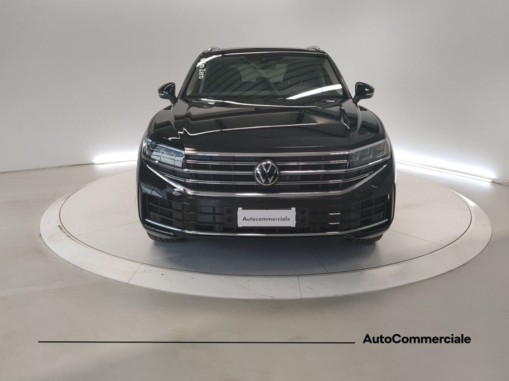 Volkswagen Touareg nuova a Bologna (2)