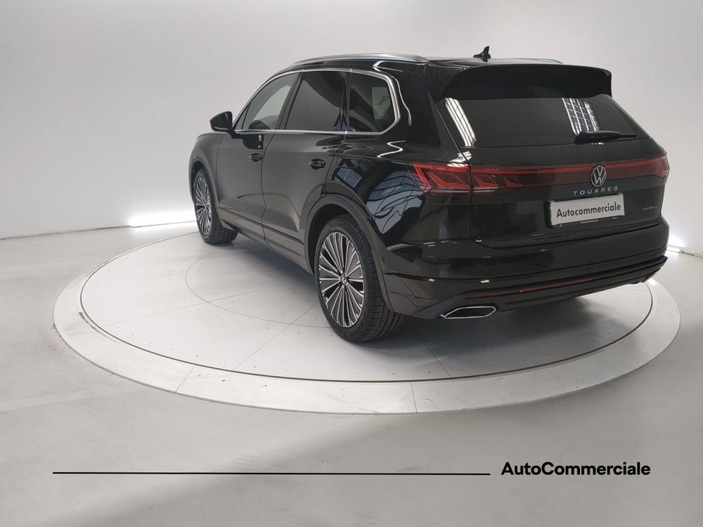 Volkswagen Touareg nuova a Bologna (4)