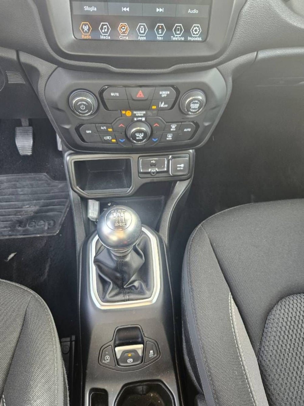 Jeep Renegade usata a Salerno (13)