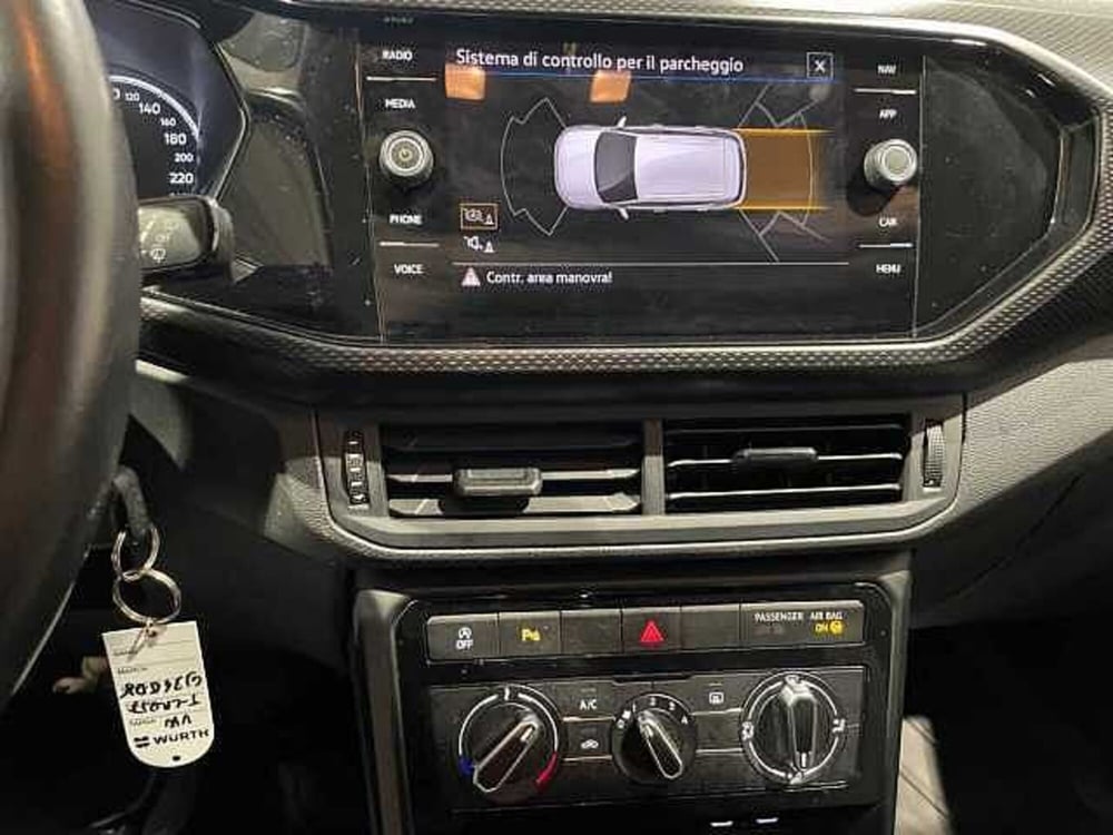 Volkswagen T-Cross usata a Genova (13)