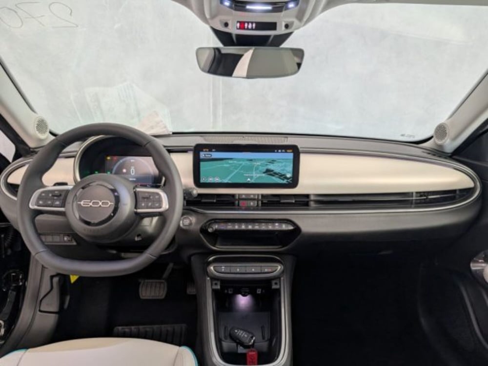 Fiat 600 nuova a Brescia (3)