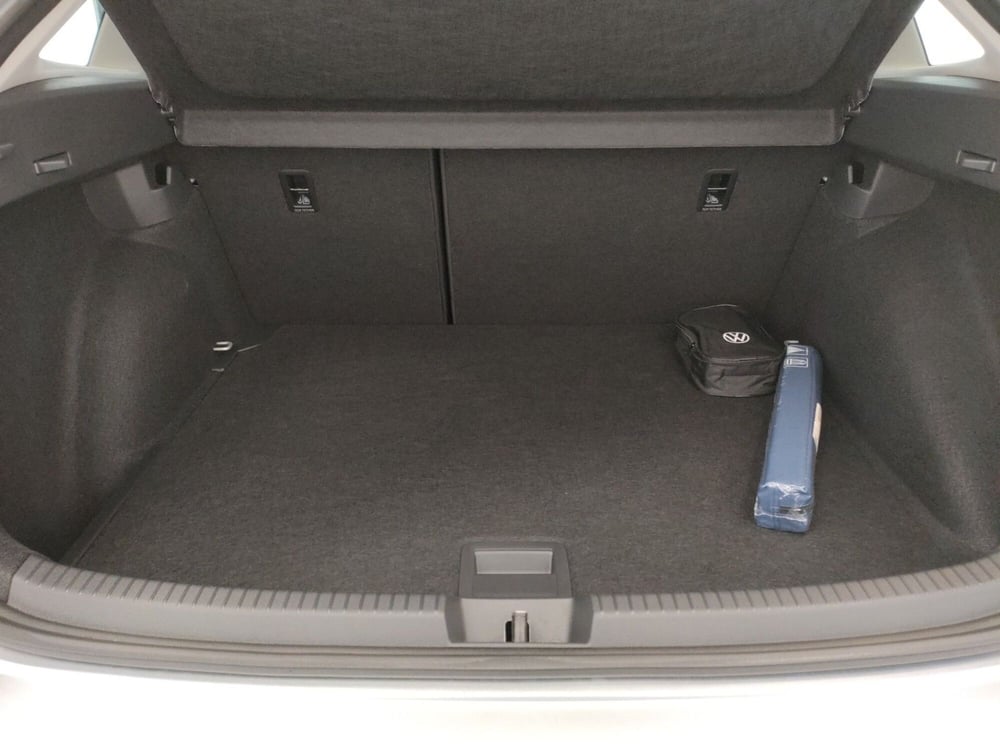 Volkswagen Taigo nuova a Bologna (18)