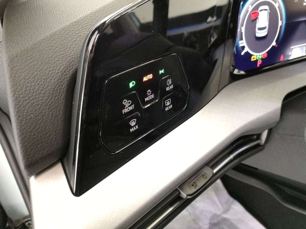 Volkswagen Golf nuova a Bologna (10)