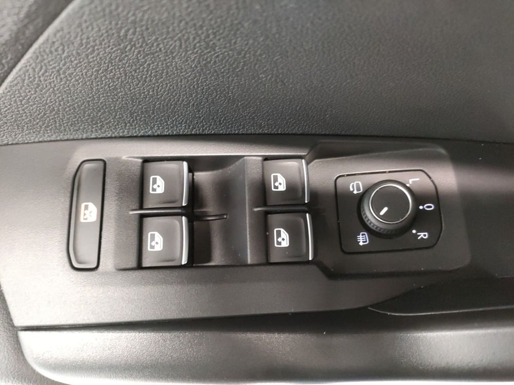 Volkswagen T-Cross usata a Bologna (9)
