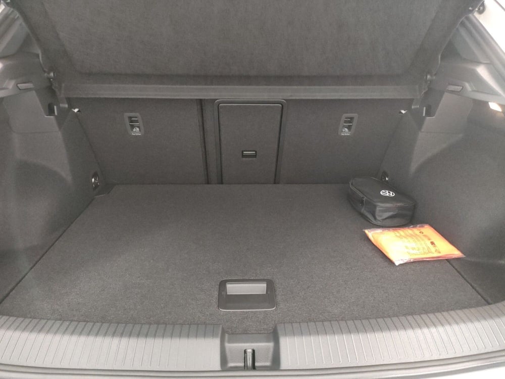 Volkswagen T-Roc nuova a Bologna (17)