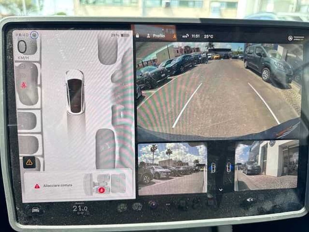 Tesla Model Y usata a Napoli (13)