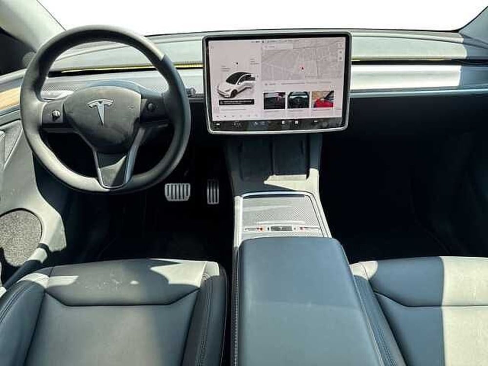 Tesla Model Y usata a Napoli (14)