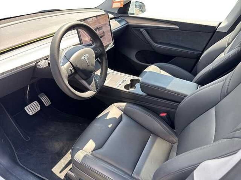 Tesla Model Y usata a Napoli (9)