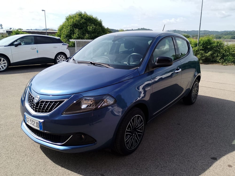 Lancia Ypsilon usata a Firenze
