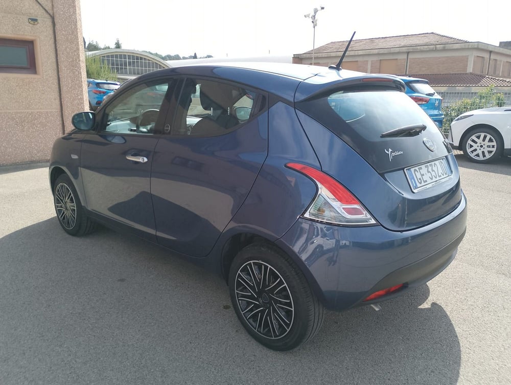 Lancia Ypsilon usata a Firenze (6)