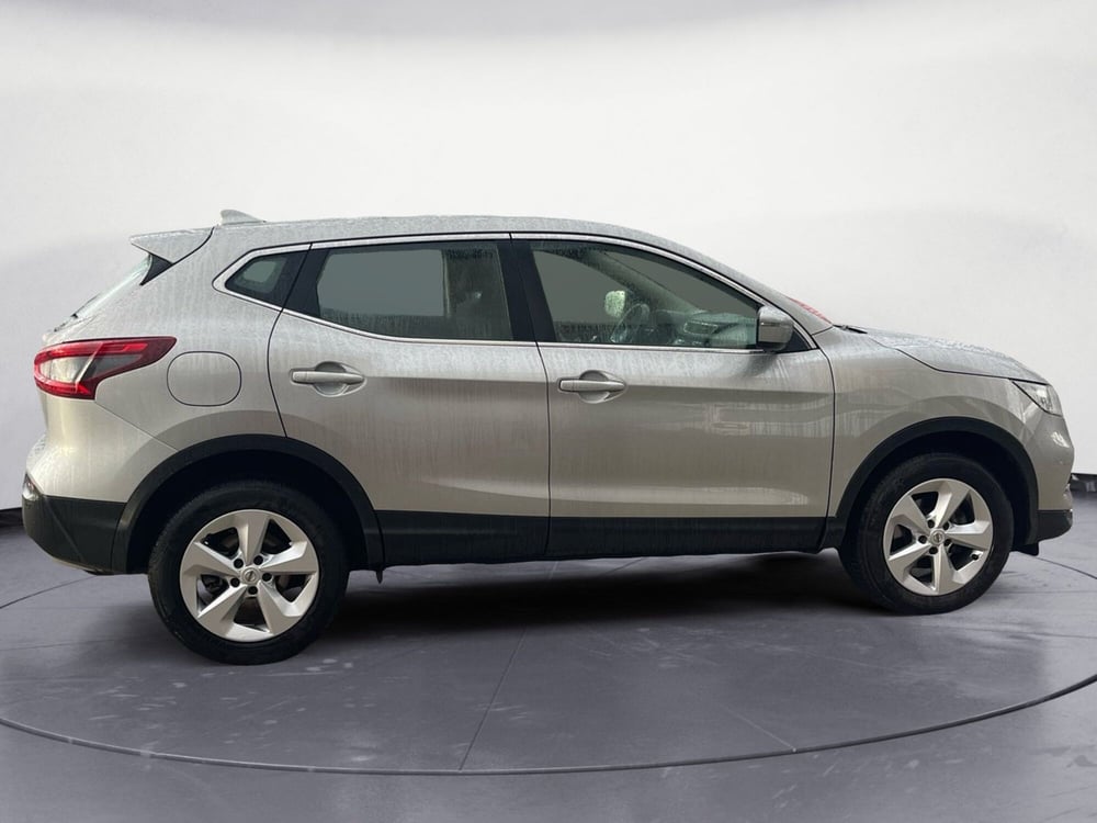 Nissan Qashqai usata a Frosinone (2)