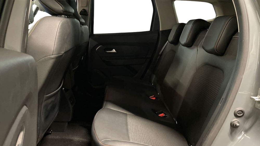 Dacia Duster usata a Varese (13)