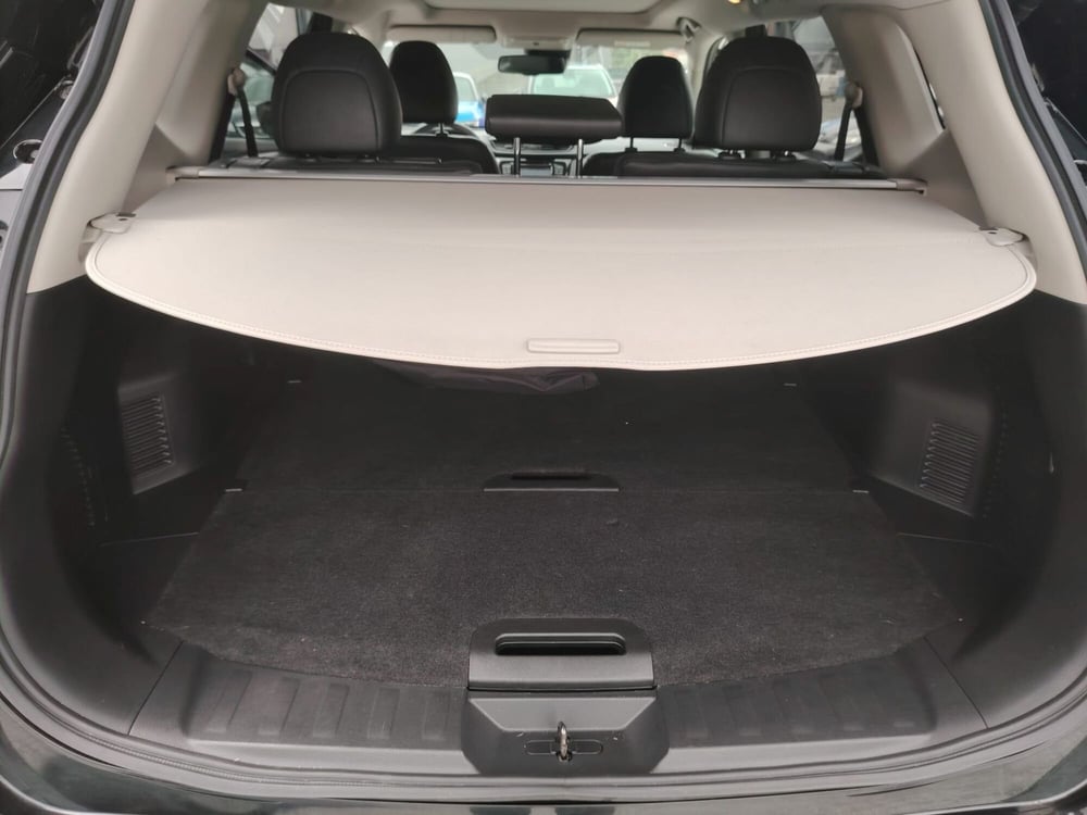 Nissan X-Trail usata a Massa-Carrara (16)