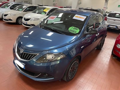 Lancia Ypsilon 1.0 FireFly 5 porte S&amp;S Hybrid Ecochic Gold del 2023 usata a Altopascio