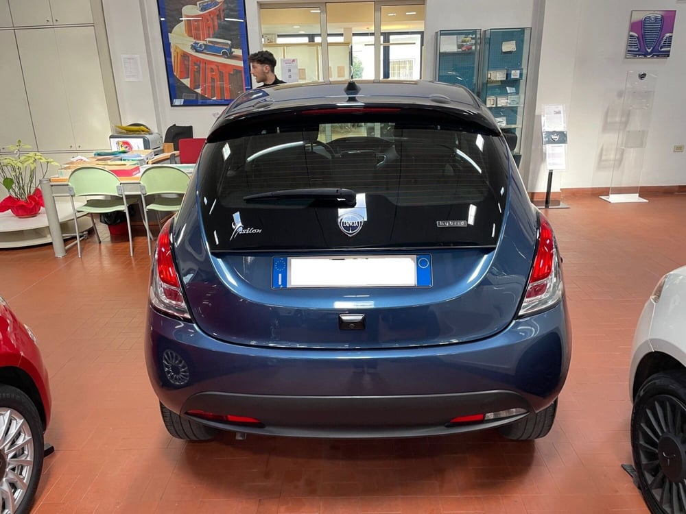 Lancia Ypsilon usata a Lucca (5)