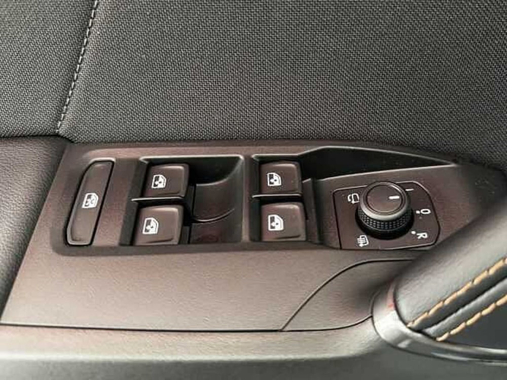 Cupra Leon nuova a Vicenza (11)