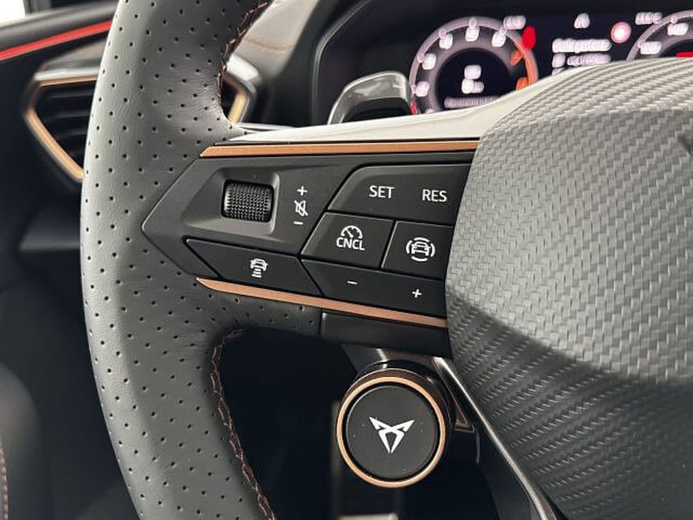 Cupra Leon nuova a Vicenza (17)