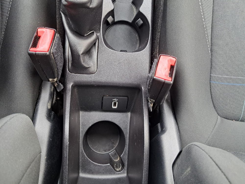 Ford Fiesta usata a Cagliari (18)