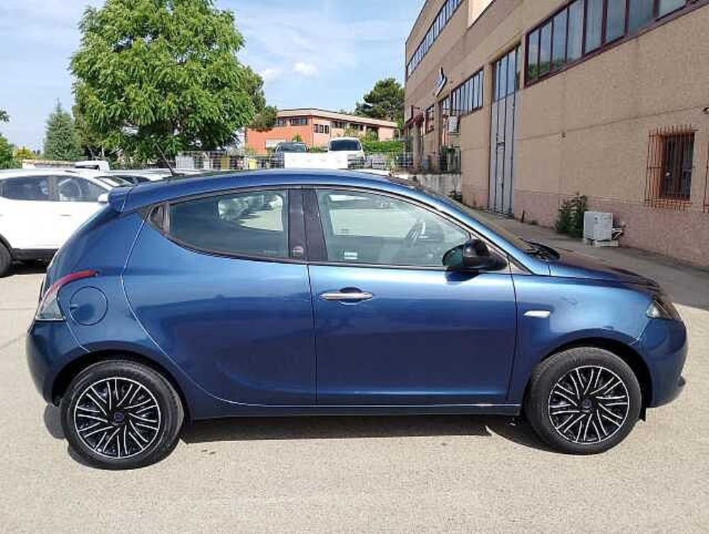 Lancia Ypsilon usata a Firenze (13)