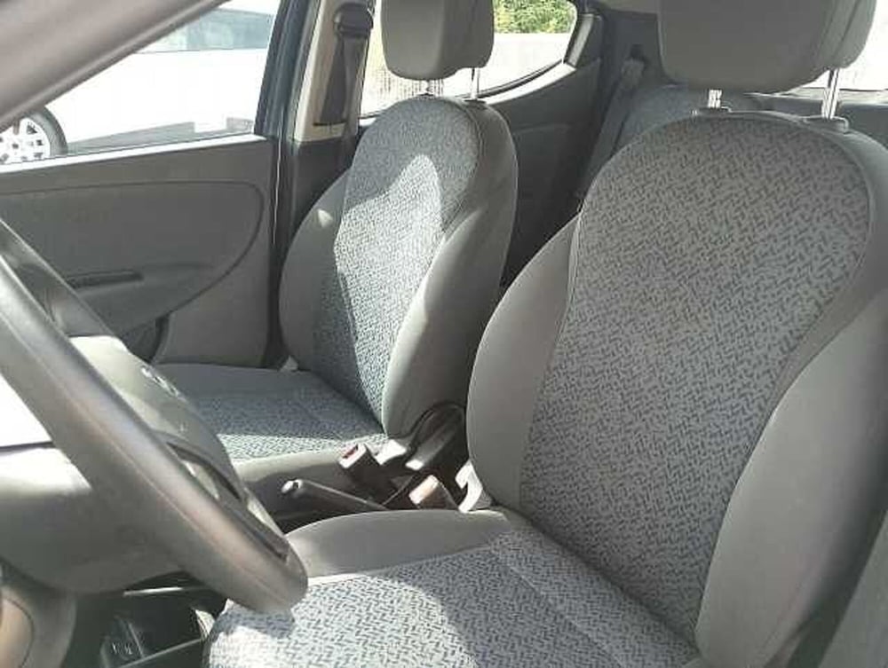 Lancia Ypsilon usata a Firenze (5)