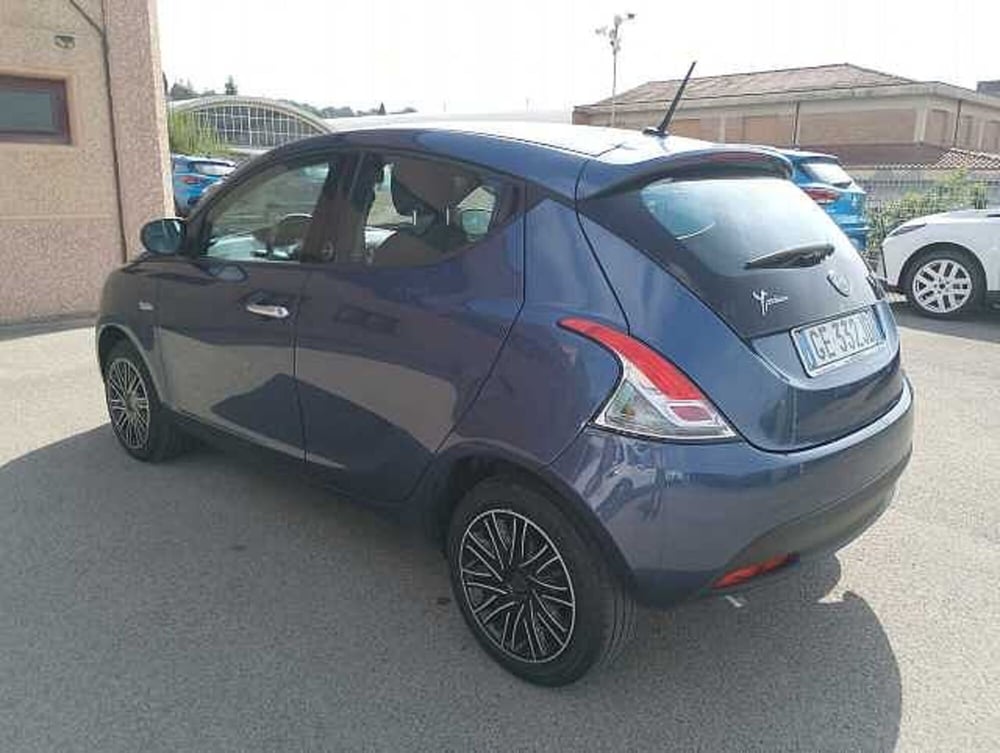 Lancia Ypsilon usata a Firenze (6)