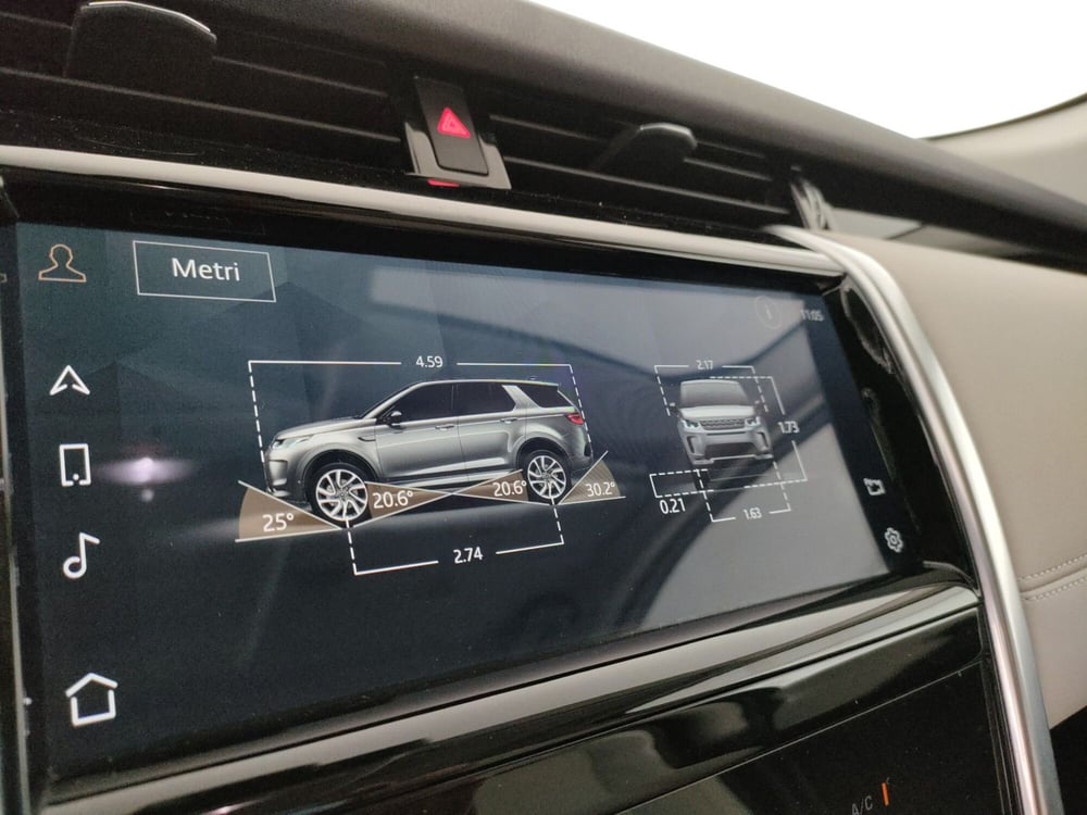 Land Rover Discovery Sport usata a Milano (17)