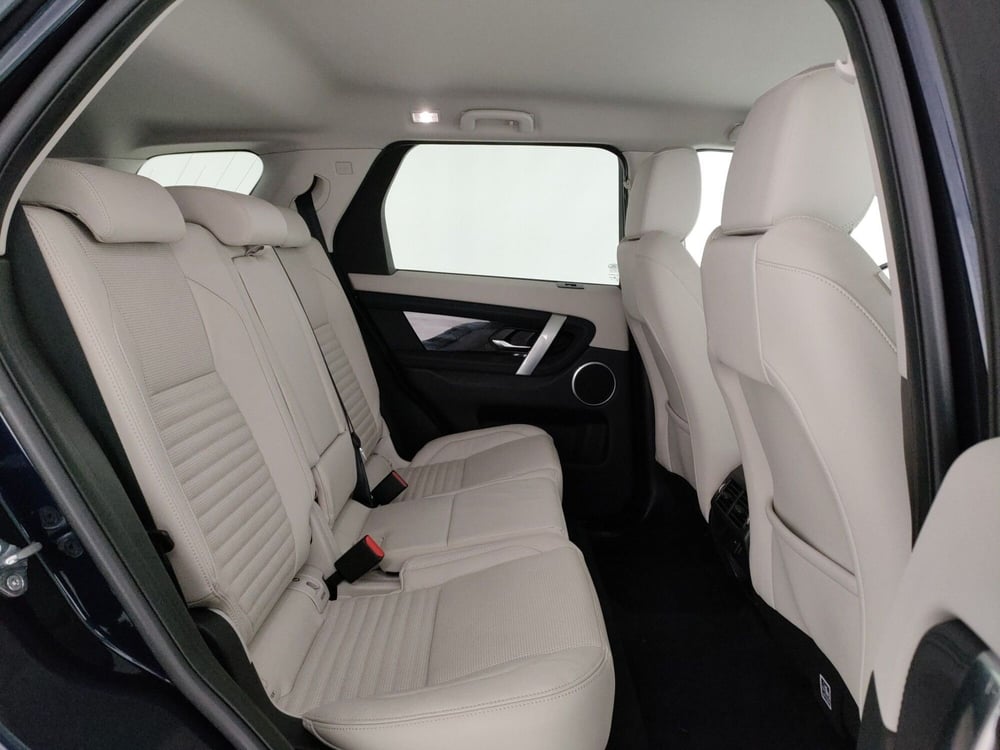 Land Rover Discovery Sport usata a Milano (5)