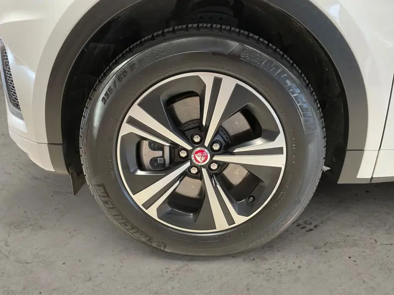 Jaguar E-Pace usata a Firenze (9)