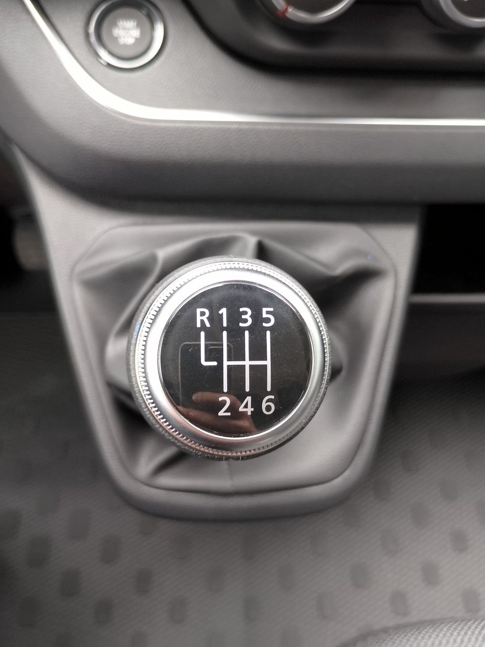 Nissan Primastar nuova a Modena (10)