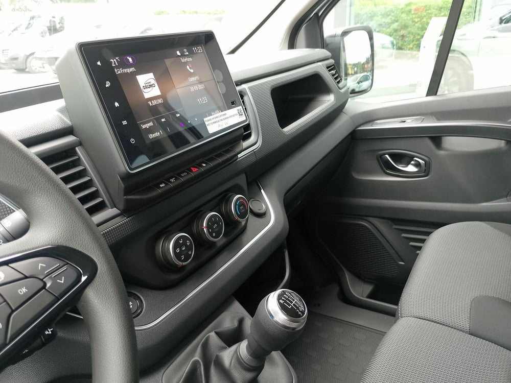 Nissan Primastar nuova a Modena (14)