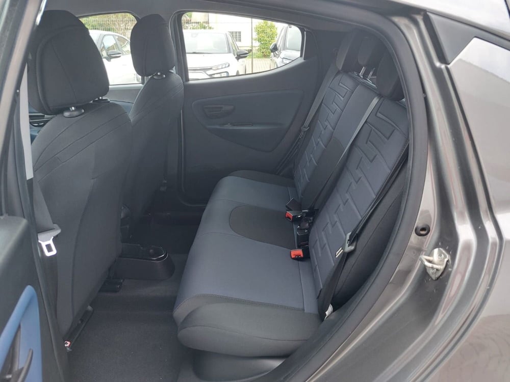 Lancia Ypsilon usata a Pavia (5)