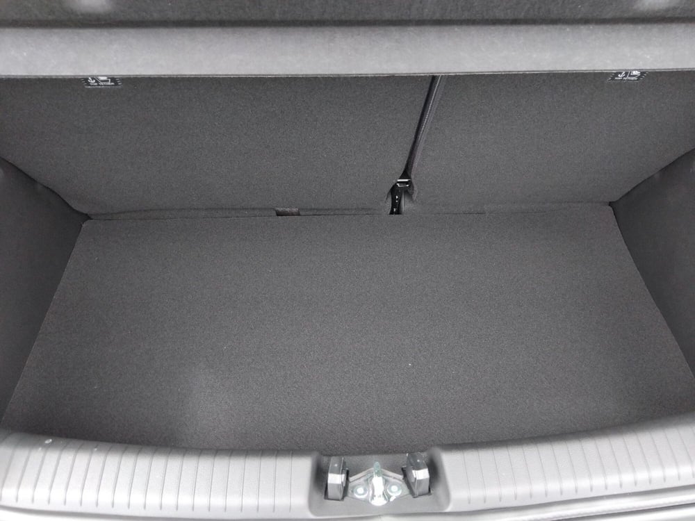 Hyundai i10 nuova a Roma (10)