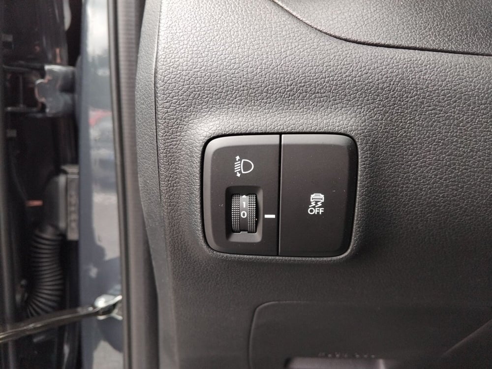 Hyundai i10 nuova a Roma (14)