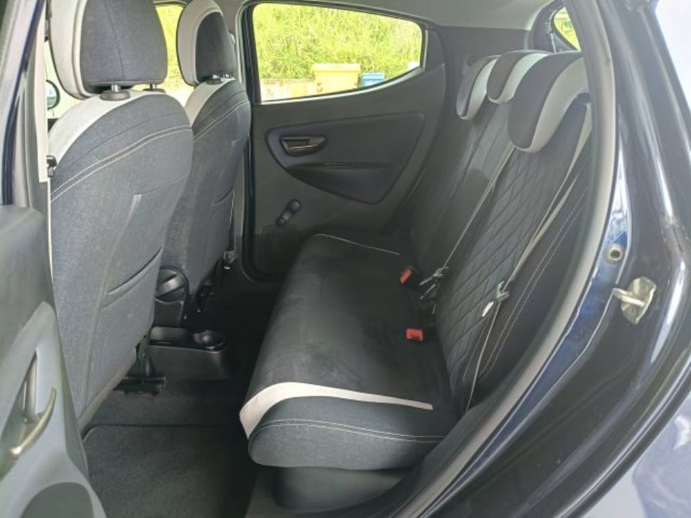 Lancia Ypsilon usata a Ascoli Piceno (10)