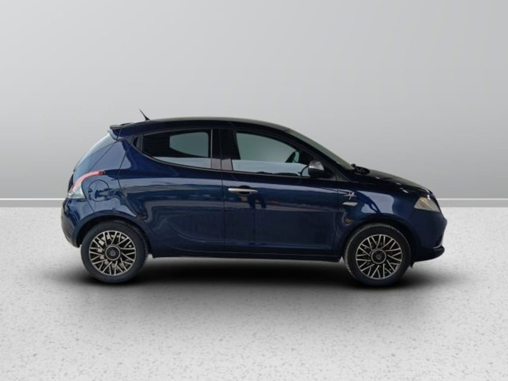 Lancia Ypsilon usata a Ascoli Piceno (6)