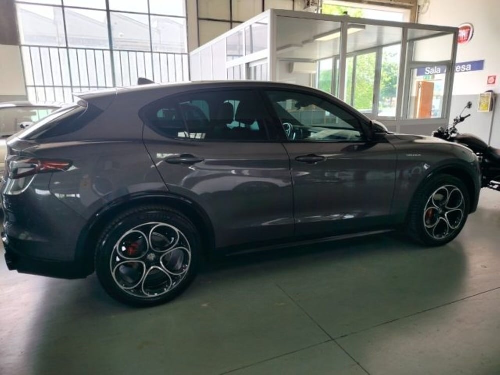 Alfa Romeo Stelvio usata a Forlì-Cesena (12)
