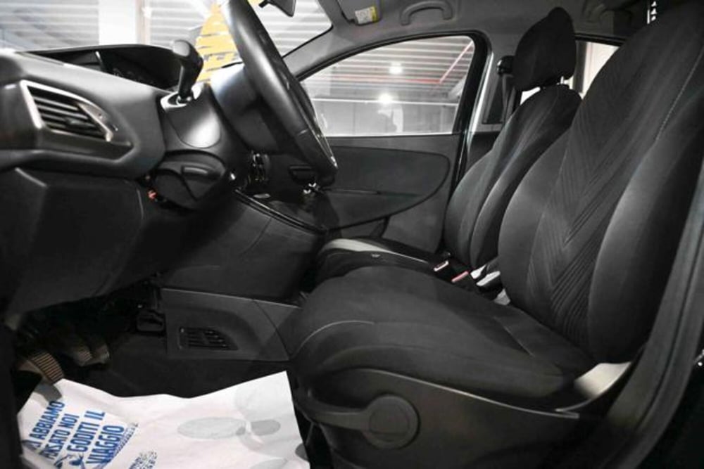 Lancia Ypsilon usata a Torino (12)