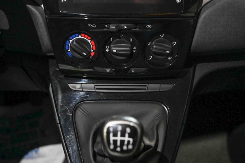 Lancia Ypsilon usata a Torino (18)